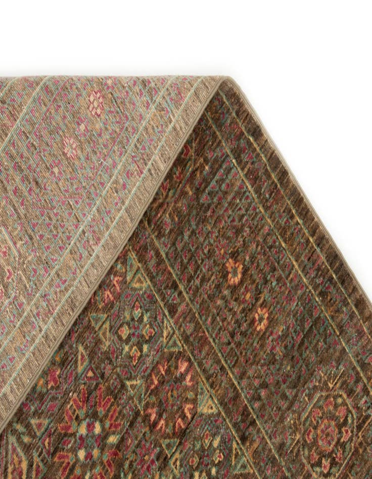 Detail image of 4' 11 x 6' 5 Hand Knotted Amina Wool Rug