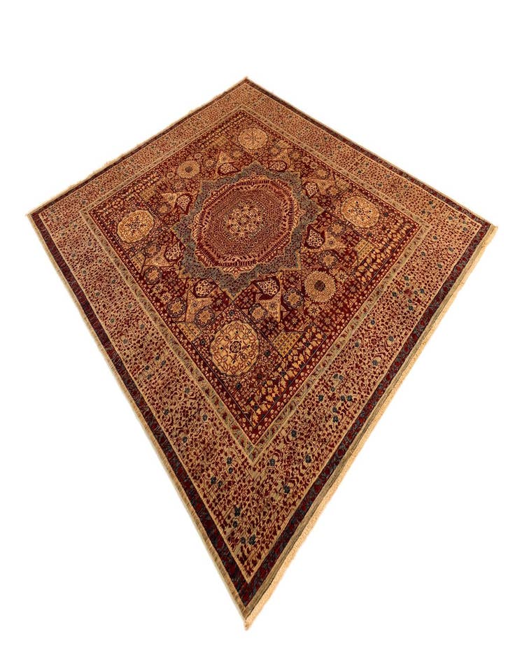 Detail image of 8' 5 x 9' 8 Amina Wool Rug