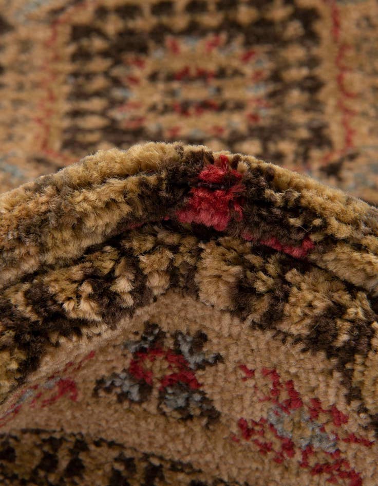 Detail image of 10' x 11' 4 Amina Rug