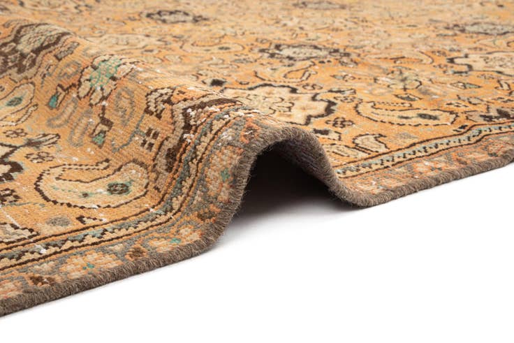 Detail image of 7' 7 x 10' 10 Arak Wool Rug