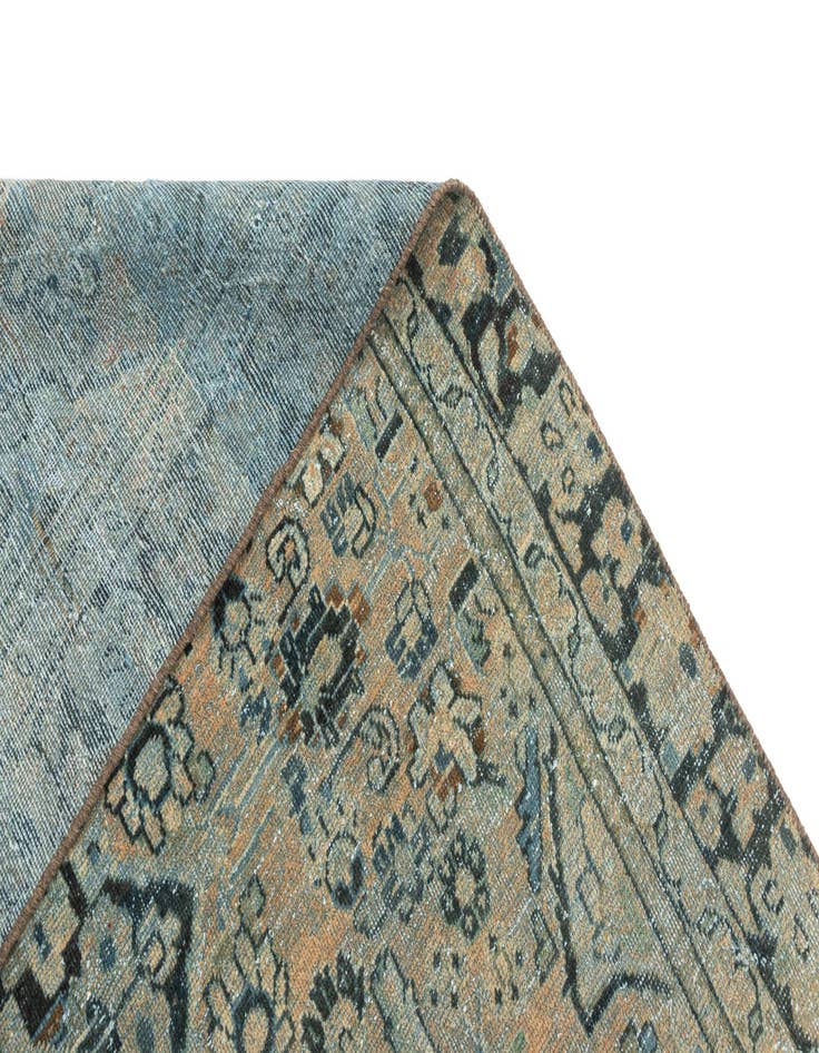 Detail image of 6' 4 x 9' 7 Arak Wool Rug