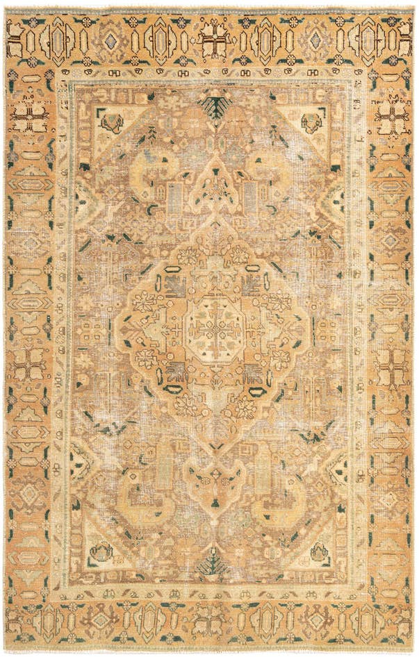 Detail image of 5' 8 x 8' 11 Arak Wool Rug