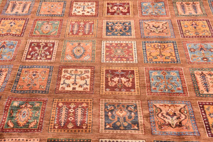 Detail image of 8' 5 x 11' 4 Hand Knotted Ariana Ziegler Rug