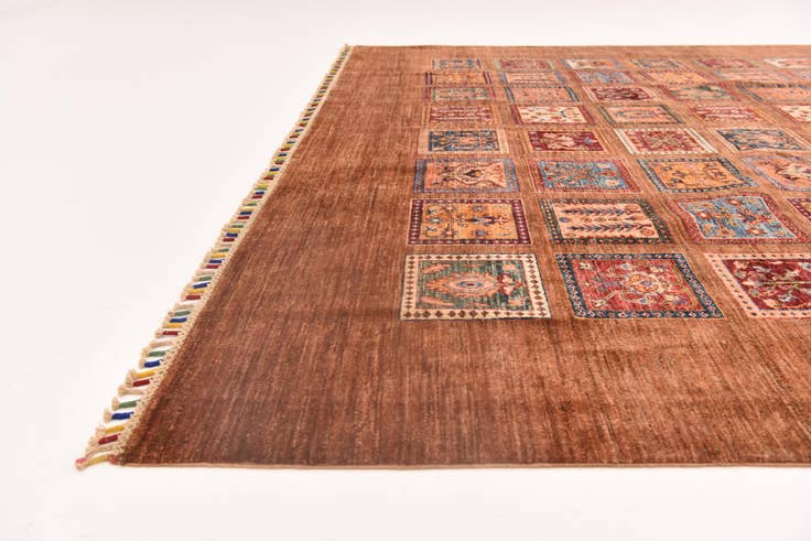 Detail image of 8' 5 x 11' 4 Hand Knotted Ariana Ziegler Rug