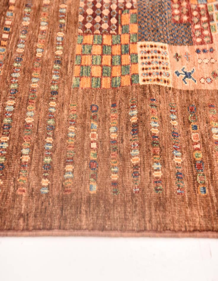 Detail image of 5' 1 x 6' 8  Hand Knotted Ariana Ziegler Rug