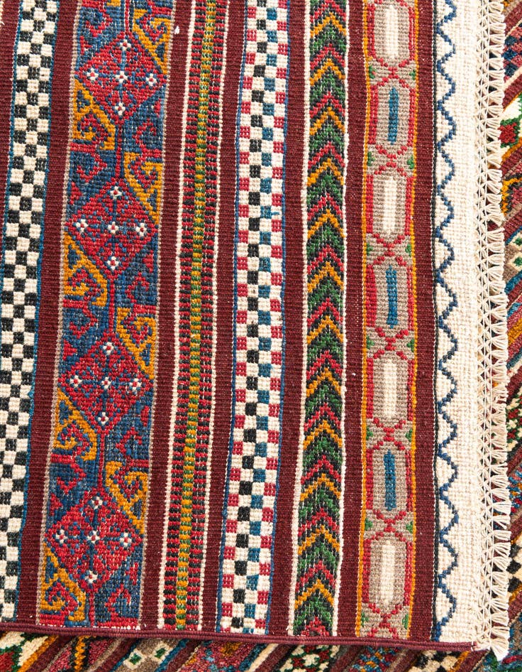 Detail image of 6' 8 x 9' 9  Hand Knotted Ariana Ziegler Rug