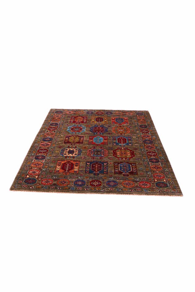 Detail image of 5' x 6' 11 Hand Knotted Ariana Ziegler Rug
