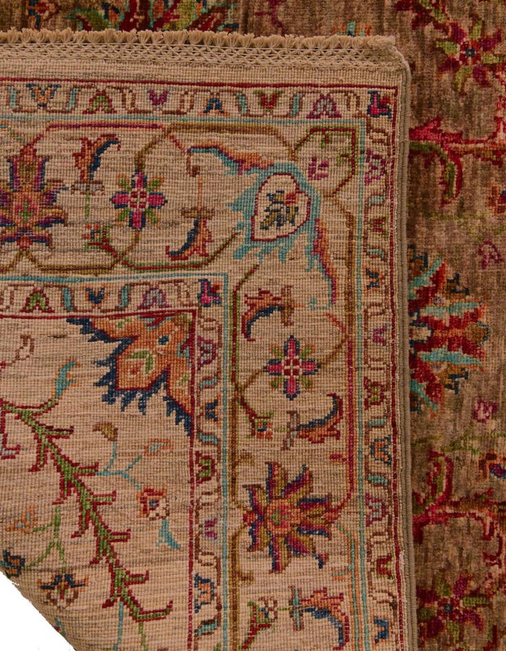 Detail image of 4' x 6' 5 Hand Knotted Ariana Ziegler Rug