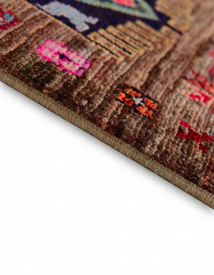 Detail image of 2' x 3' 2 Hand Knotted Ariana Ziegler Rug