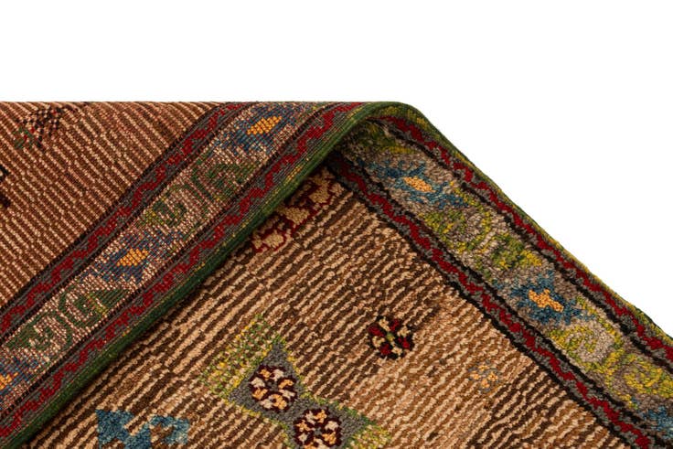 Detail image of 4' 11 x 6' 6 Avanos Rug