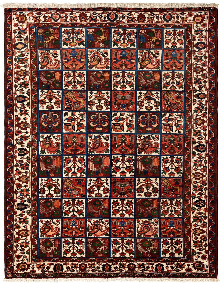 Detail image of 6' 10 x 9' 9 Bachtiar Wool Rug