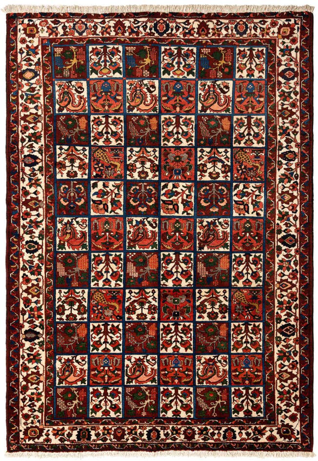Detail image of 6' 10 x 9' 9 Bachtiar Wool Rug