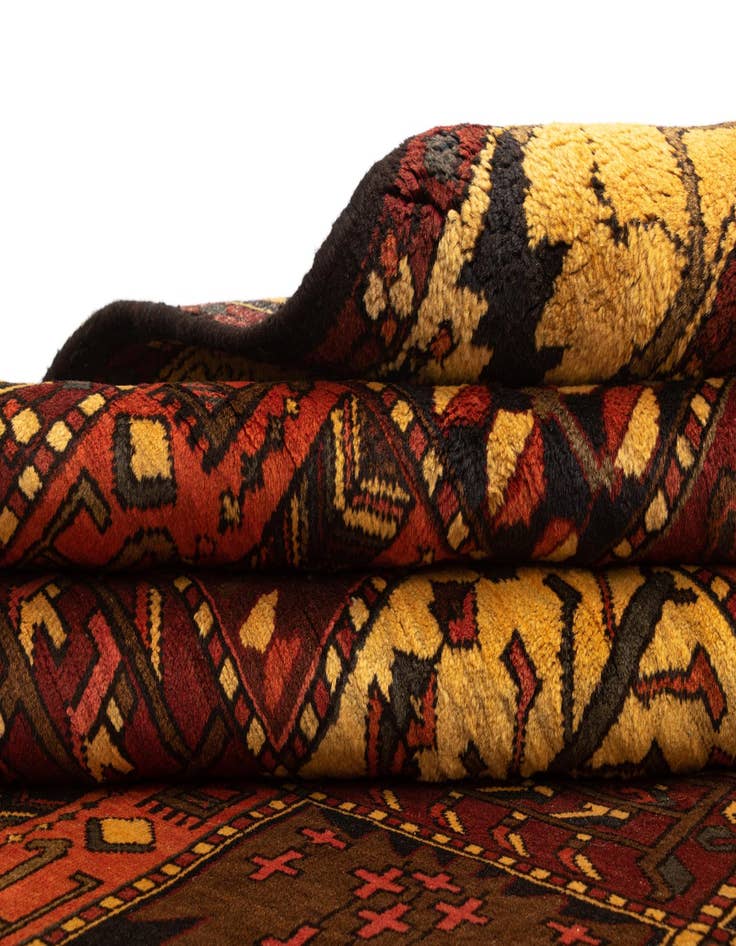 Detail image of 6' 9 x 9' 6 Bachtiar Wool Rug