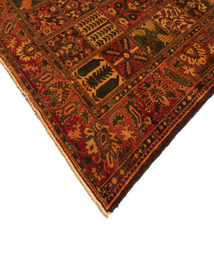 Detail image of 9' 11 x 13' 2 Bachtiar Wool Rug