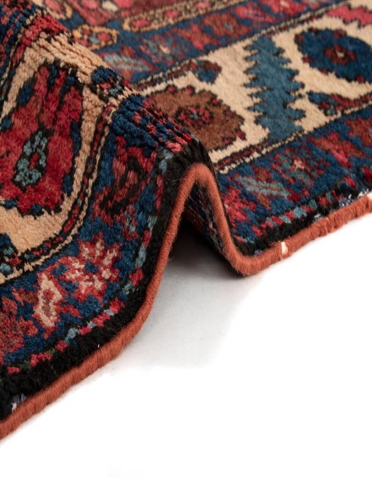 Detail image of 6' 10 x 10' 1 Bachtiar Wool Rug