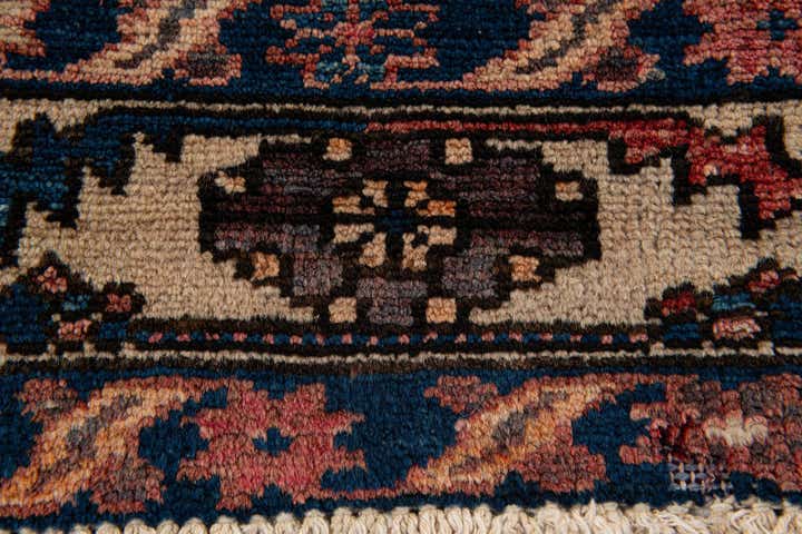 6' 10 x 10' 1 Hand Knotted Bachtiar Persian Wool Rug
