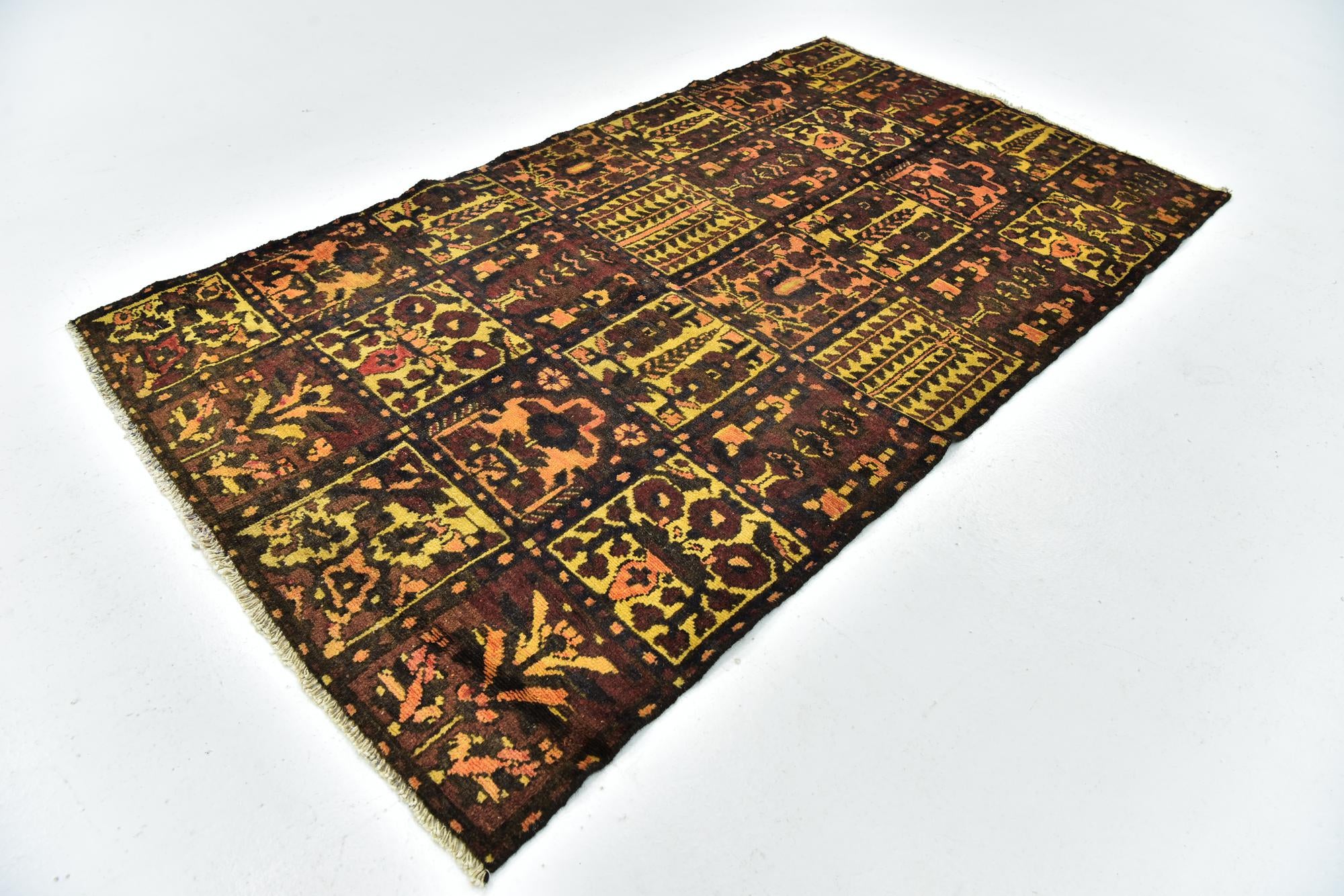 3' 8 x 6' 6 Hand Knotted Bakhtiar Persian Wool Rug