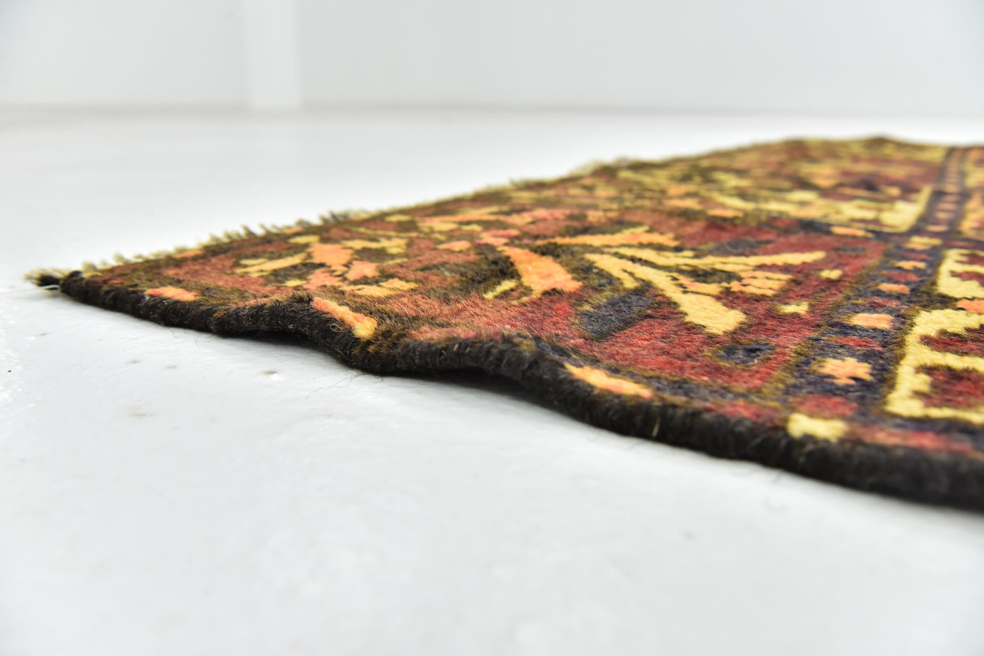 3' 8 x 6' 6 Hand Knotted Bakhtiar Persian Wool Rug