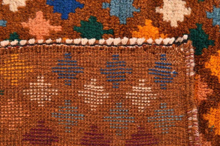 Detail image of 6' 5 x 7' 10 Hand Knotted Balouch Wool Rug
