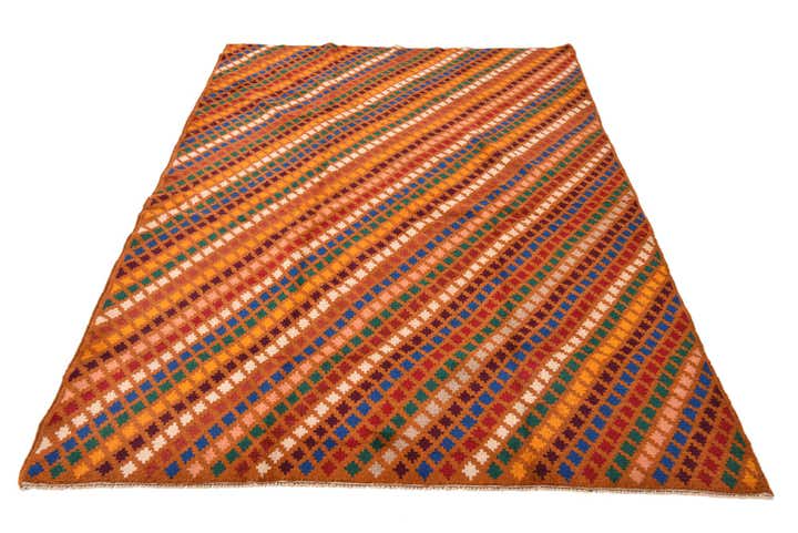 5' 6 x 8' Hand Knotted Balouch Wool Rug