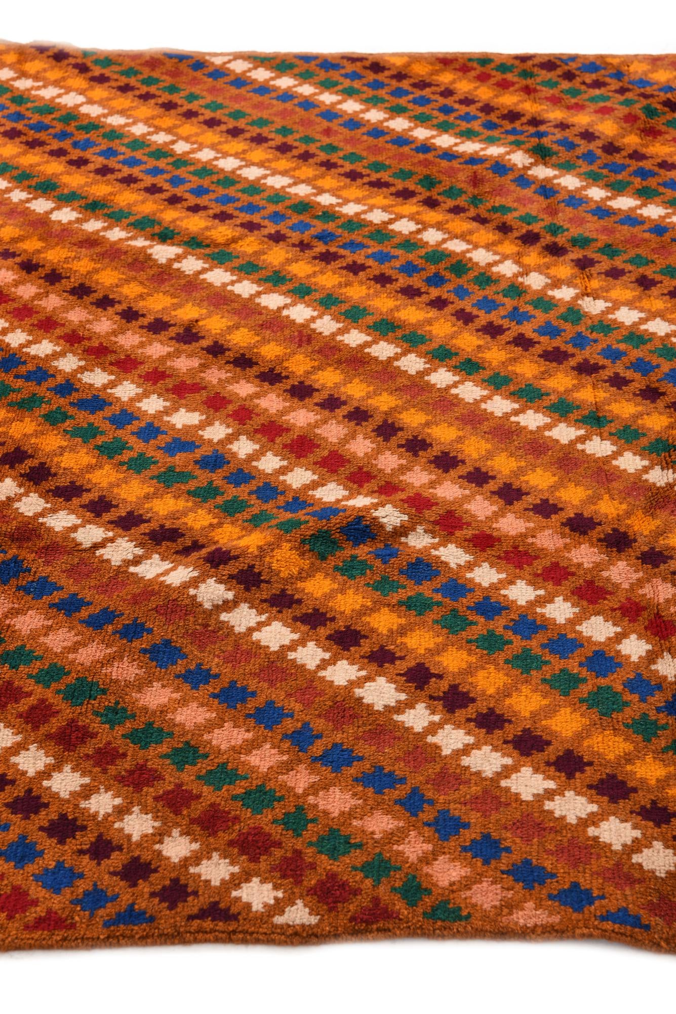 5' 6 x 8' Hand Knotted Balouch Wool Rug