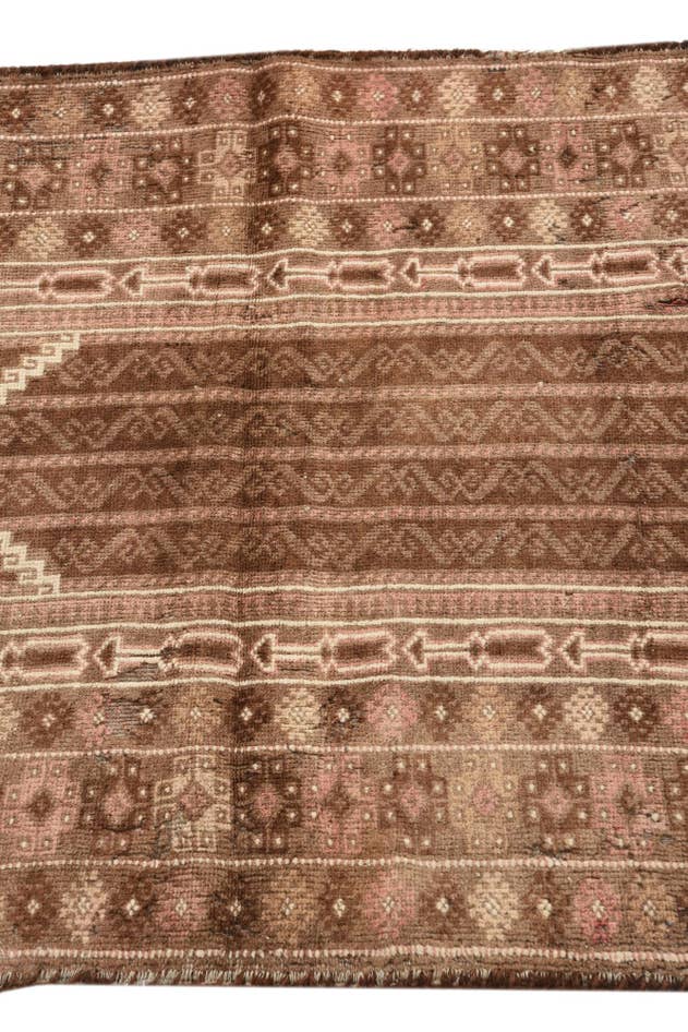 Detail image of 3' x 4' 5 Hand Knotted Balouch Persian Wool Rug