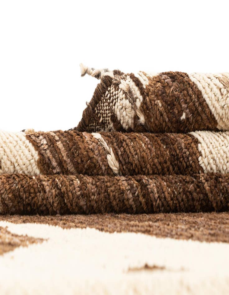 Detail image of 9' 3 x 11' 3  Hand Knotted Beni Marok Rug