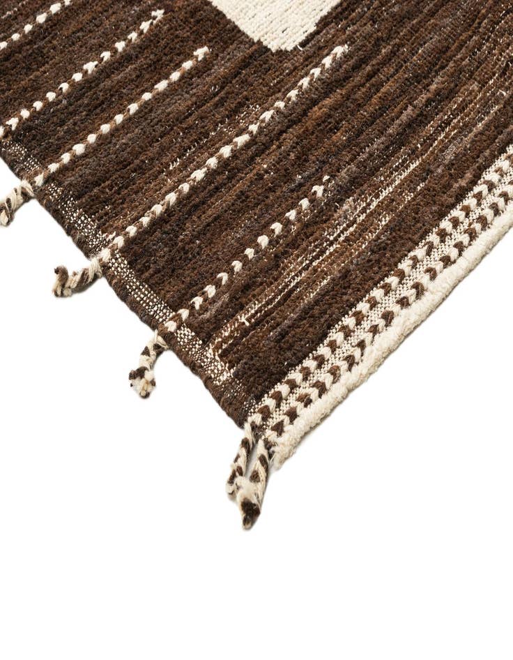 Detail image of 8' 4 x 9' 11 Hand Knotted Beni Marok Rug