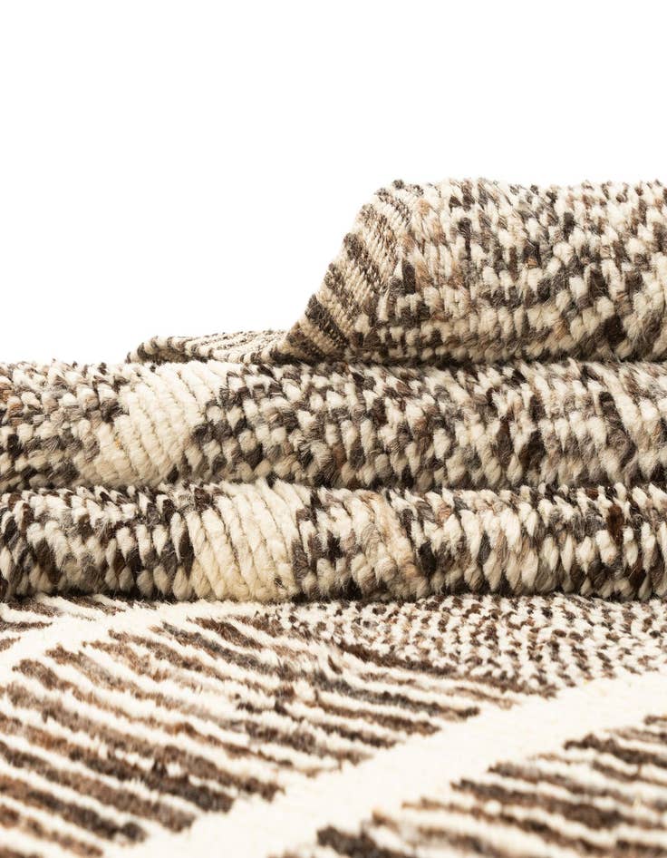 Detail image of 9' 1 x 11' 11  Hand Knotted Beni Marok Rug