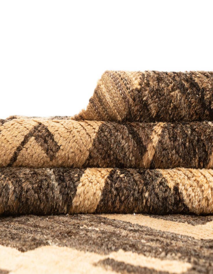 Detail image of 8' 10 x 12' 8  Hand Knotted Beni Marok Rug