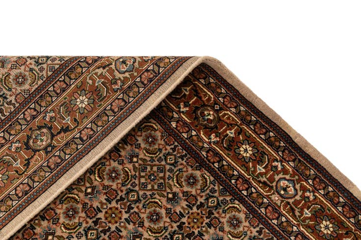 Detail image of 4' 9 x 6' 7 Bidjar Rug