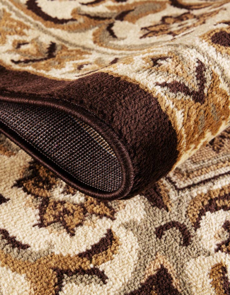 Detail image of 5' 3 x 8' Chateau Rug