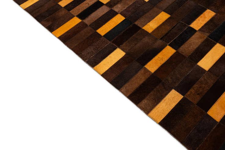 Detail image of 5' x 7' 11 Cowhide - Patchwork Rug