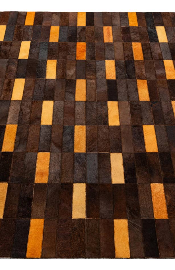 Detail image of 5' x 7' 10 Cowhide - Patchwork Rug