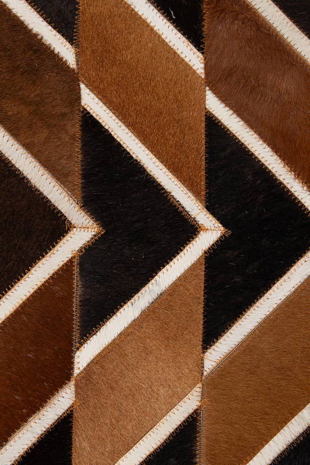 Detail image of 5' 1 x 8' Cowhide - Patchwork Rug