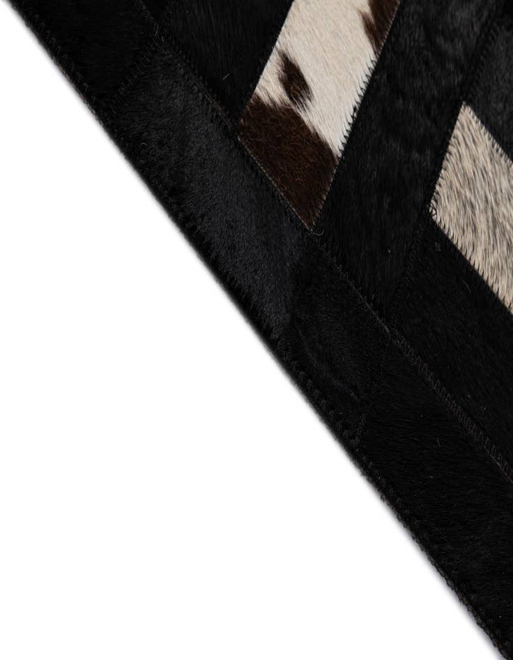 Detail image of 5' 2 x 8' Cowhide - Patchwork Rug