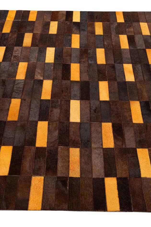 Detail image of 5' 1 x 8' Cowhide - Patchwork Rug