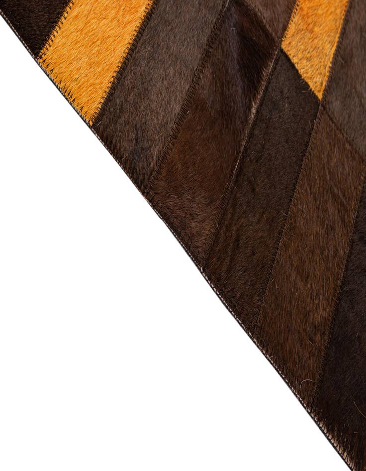 Detail image of 5' 1 x 8' Cowhide - Patchwork Rug