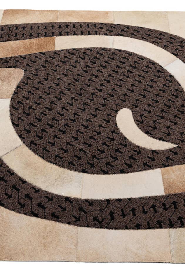 Detail image of 5' x 8' 1 Cowhide - Patchwork Rug