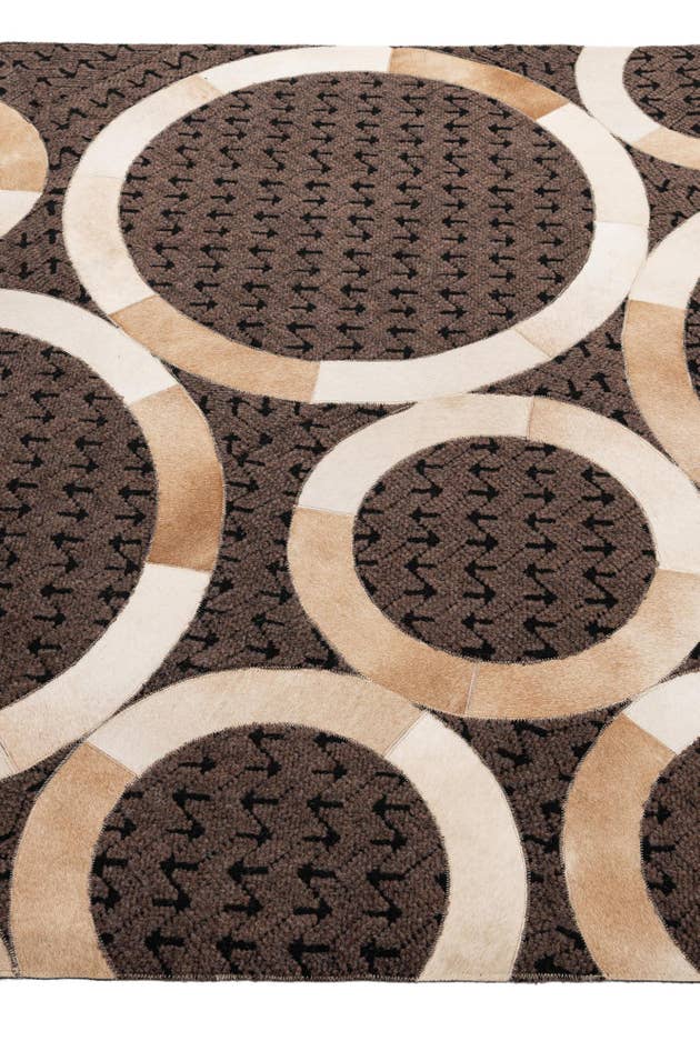 Detail image of 5' 1 x 7' 11 Cowhide - Patchwork Rug