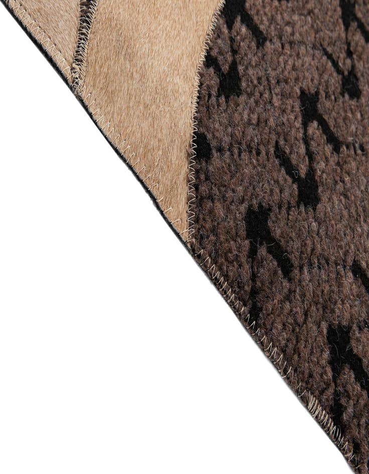 Detail image of 5' 1 x 7' 11 Cowhide - Patchwork Rug
