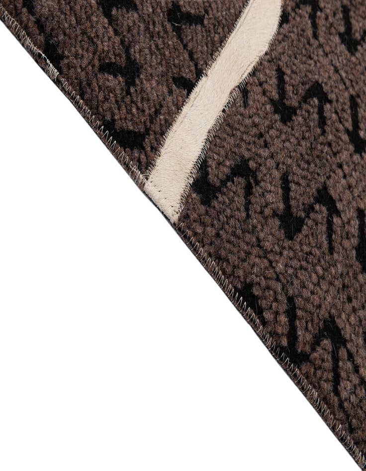 Detail image of 5' 2 x 8' Cowhide - Patchwork Rug