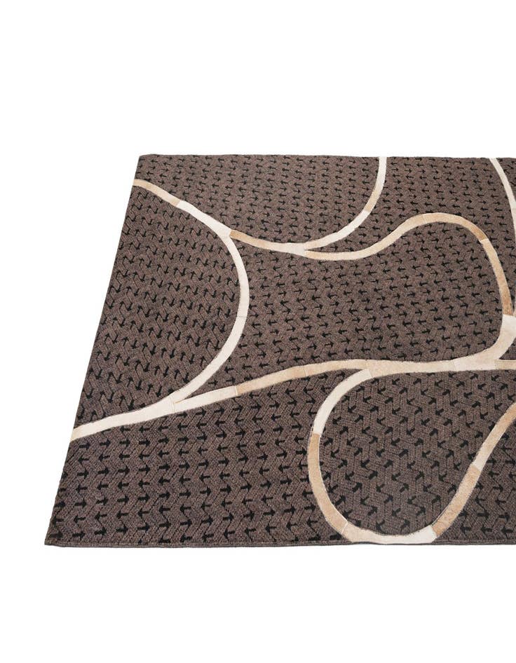 Detail image of 4' 11 x 8' Cowhide - Patchwork Rug