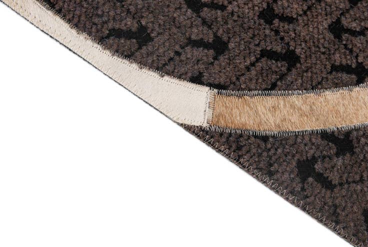 Detail image of 4' 11 x 8' Cowhide - Patchwork Rug