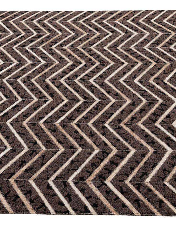 Detail image of 5' x 7' 11 Cowhide - Patchwork Rug