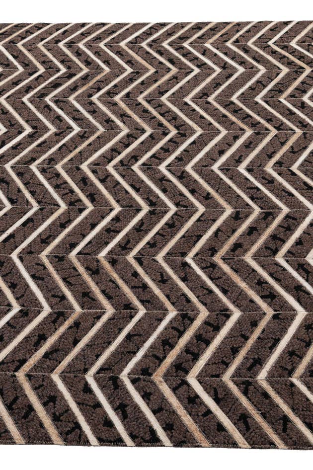 Detail image of 5' x 7' 11 Cowhide - Patchwork Rug