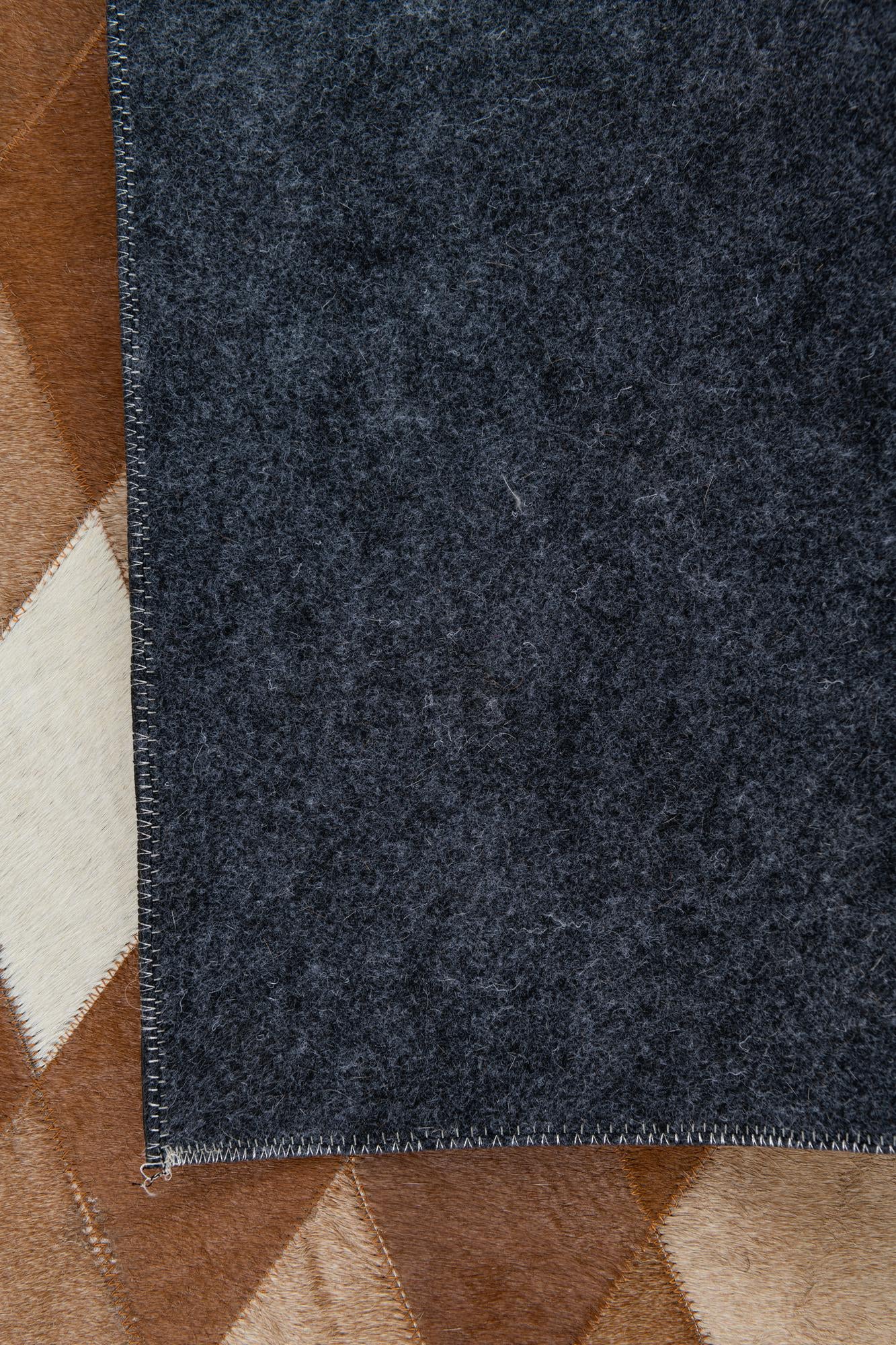 5' x 7' 8 Cowhide Leather Rug