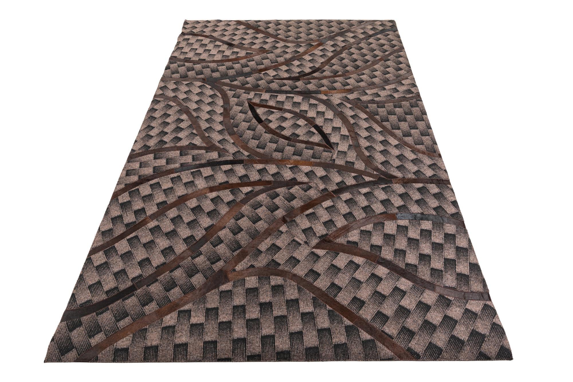 5' x 8' Cowhide Leather Rug