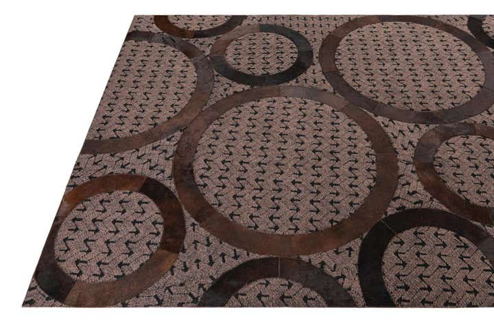 5' x 8' Cowhide Leather Rug