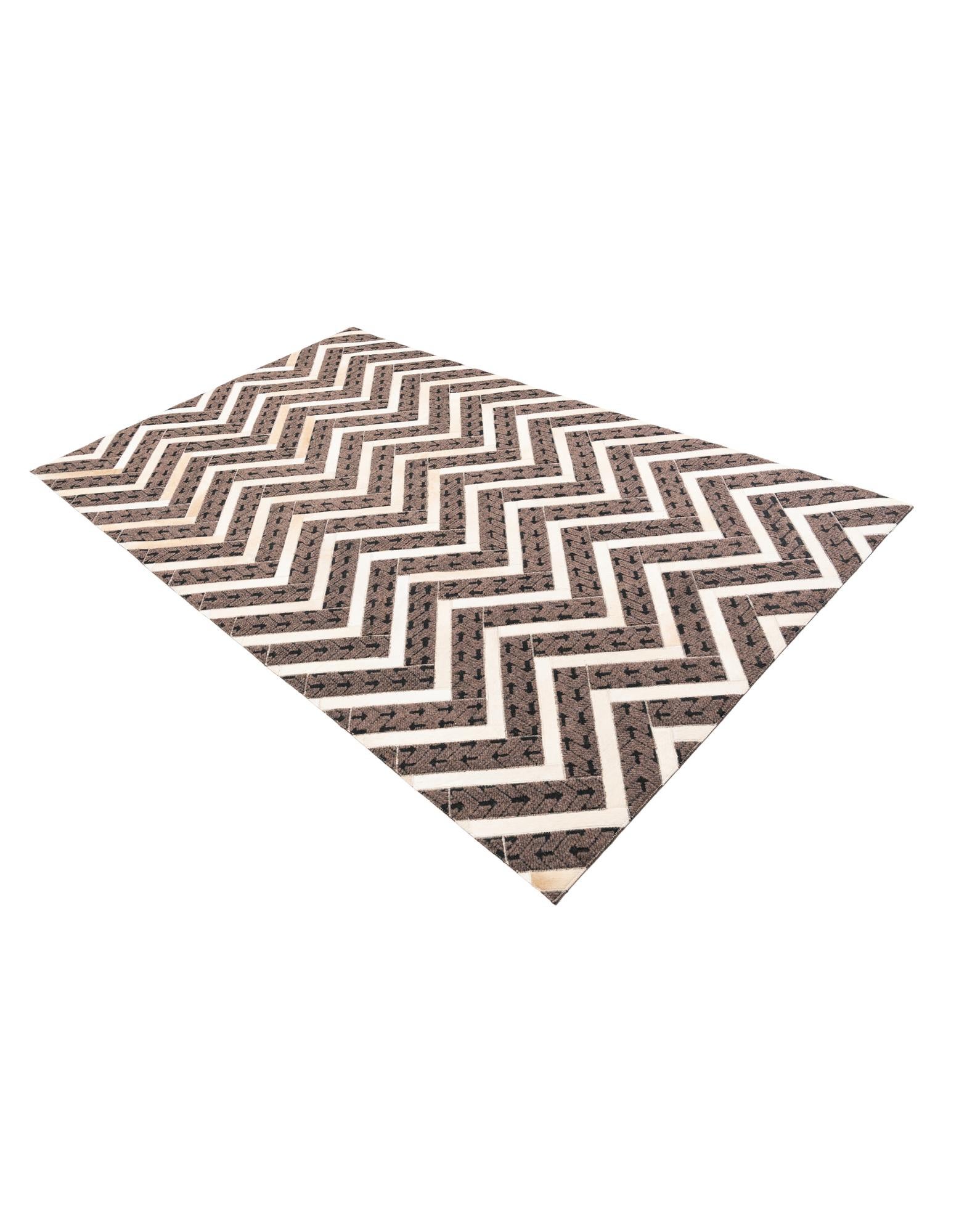 4' 10 x 7' 10 Cowhide Leather Rug